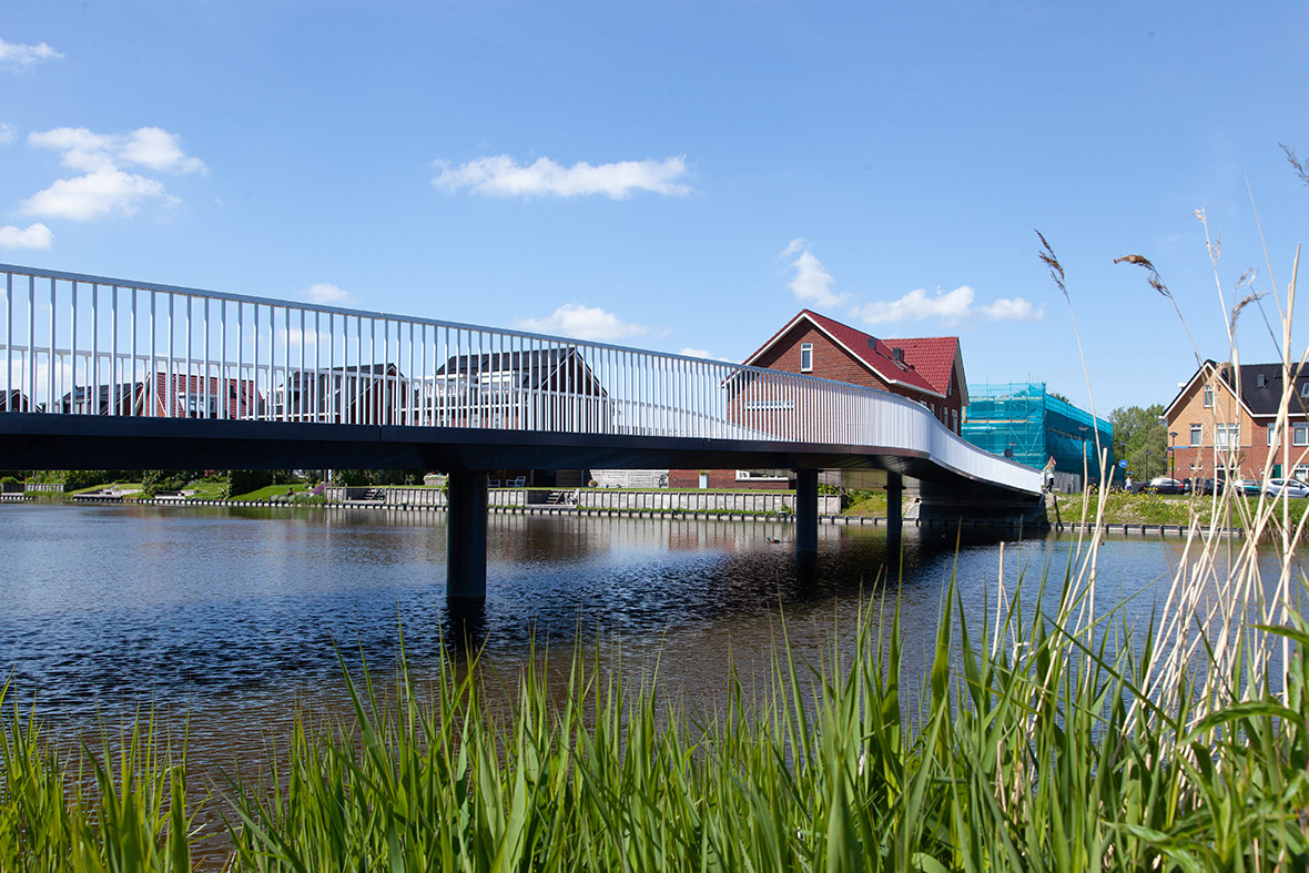 029 fietsbrug-de-draai 1180px-2