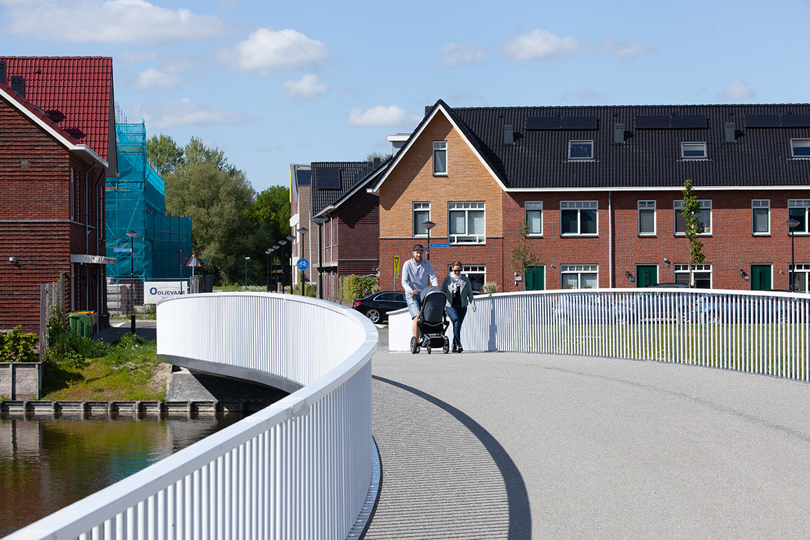 105 fietsbrug-de-draai 1180px-2