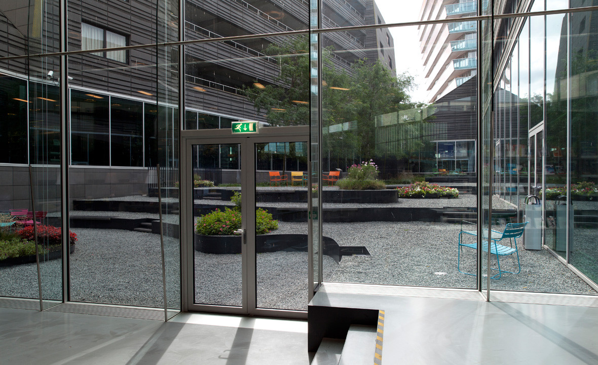 Almere-library-roof-garden-05