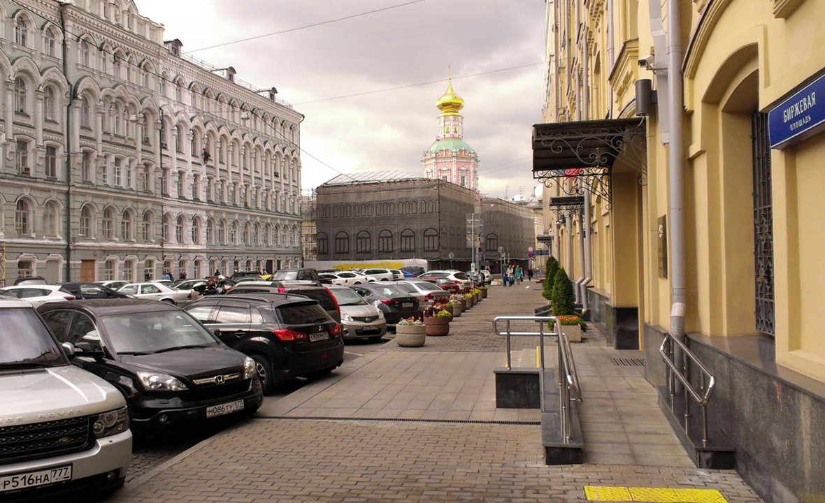 Фонтан на биржевой площади в москве фото